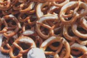 Sandy's Pretzels, Okemos