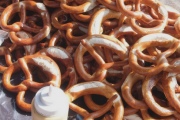 Auntie Anne's Hand-Rolled Soft Pretzels, Syracuse